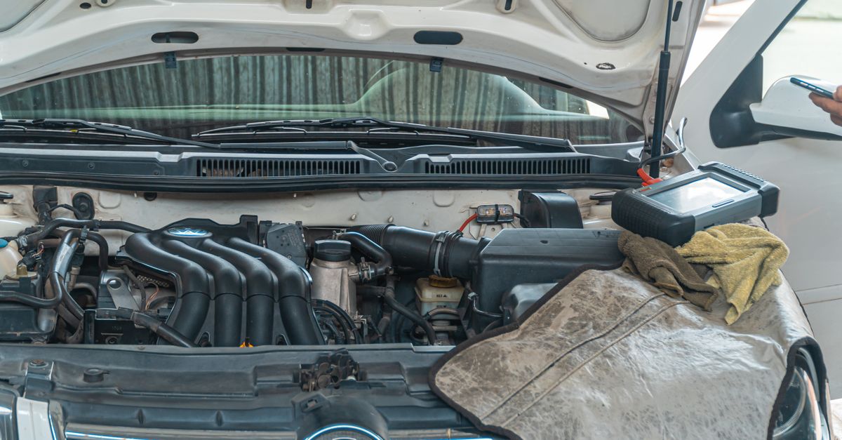 Comparing Costs: Mobile Battery Replacement in Perth vs DIY