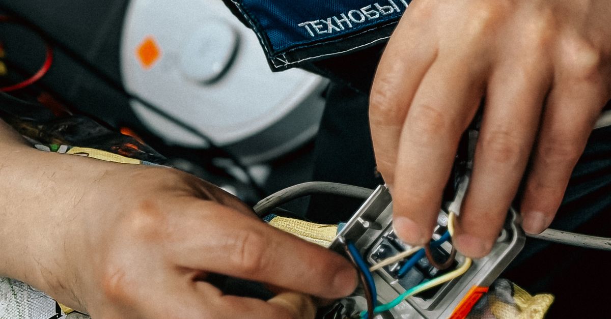 How to Identify When Your Car Needs Wiring Installation