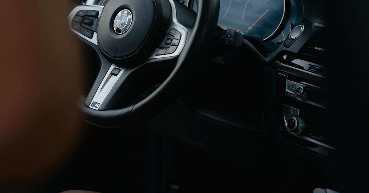 The Role of Software in Modern Vehicle Diagnostics by Mobile Electricians