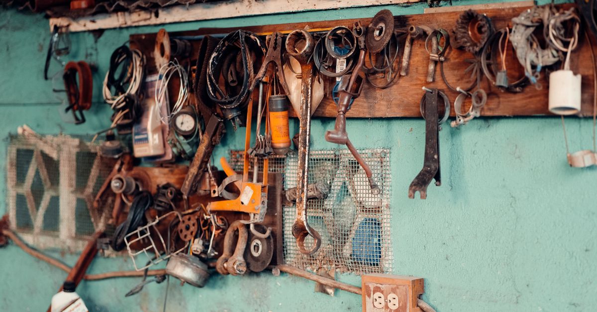 Understanding the Importance of Testimonials When Hiring a Mobile Auto Electrician
